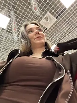 MilaBee online show from 04-14-26, 07:58