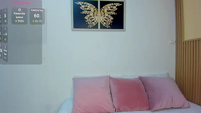 Snapshot of sharonscoth chatting on 10-11-25, 08:29 sharonscoth online show from 10-11-25, 08:29