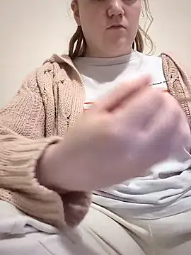 Snapshot of ShereeJenkins chatting on 03-09-26, 06:01 ShereeJenkins online show from 03-09-26, 06:01