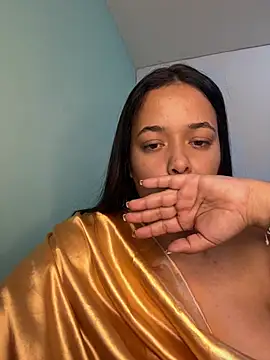 Snapshot of Deepika_padukoneNisha chatting on 02-12-26, 12:44 Deepika padukoneNisha online show from 02-12-26, 12:44