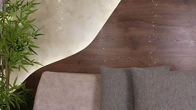 Snapshot of mia_lacy_ chatting on 12-18-25, 07:53 mia lacy online show from 12-18-25, 07:53