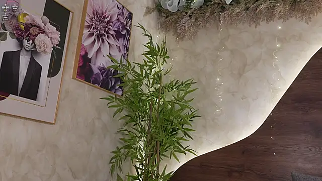 Snapshot of mia_lacy_ chatting on 12-19-25, 07:43 mia lacy online show from 12-19-25, 07:43