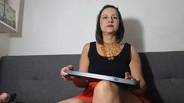 Snapshot of Amadamilf1980 chatting on 10-18-25, 02:18 Amadamilf1980 online show from 10-18-25, 02:18