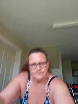 MissQueenBeex online show from 05-02-26, 01:38