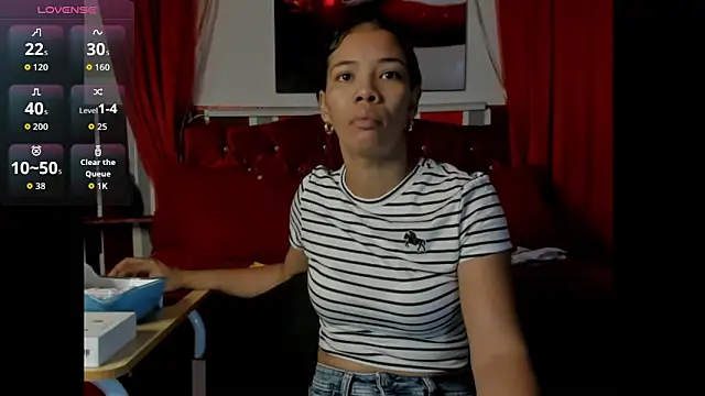 Snapshot of dirtyplayluna chatting on 09-09-25, 12:05 dirtyplayluna online show from 09-09-25, 12:05