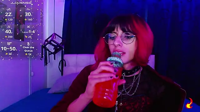 goth minerva online show from 11-10-25, 01:21