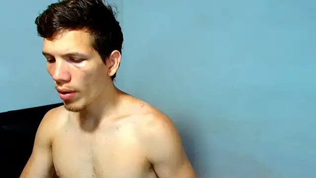 Snapshot of kevinkewman chatting on 05-04-26, 12:23 kevinkewman online show from 05-04-26, 12:23