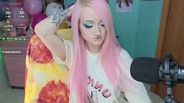 Snapshot of Manuela_unicorn chatting on 12-19-25, 08:16 Manuela unicorn online show from 12-19-25, 08:16