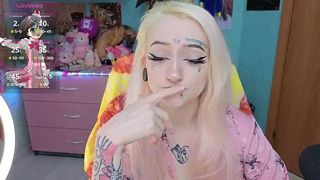 Snapshot of Manuela_unicorn chatting on 02-17-26, 08:37 Manuela unicorn online show from 02-17-26, 08:37