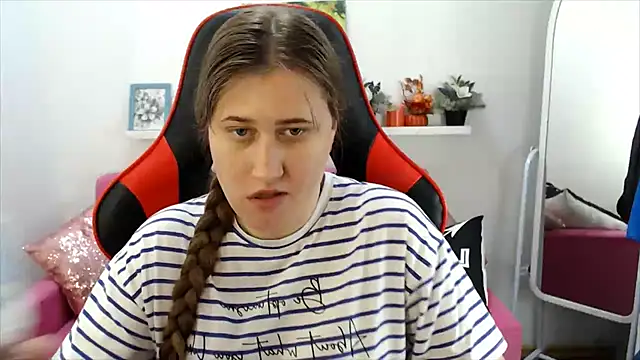 Lucky Lana online show from 07-21-26, 02:47
