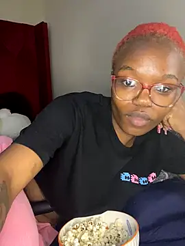 Snapshot of YummyMelanin117 chatting on 09-25-25, 06:22 YummyMelanin117 online show from 09-25-25, 06:22