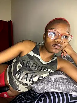 Snapshot of YummyMelanin117 chatting on 10-06-25, 07:22 YummyMelanin117 online show from 10-06-25, 07:22