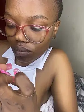 Snapshot of YummyMelanin117 chatting on 11-11-25, 09:59 YummyMelanin117 online show from 11-11-25, 09:59