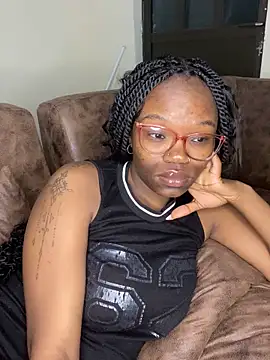 Snapshot of YummyMelanin117 chatting on 02-06-26, 12:04 YummyMelanin117 online show from 02-06-26, 12:04