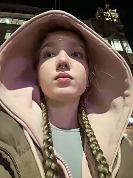 bambi lu online show from 10-21-25, 04:30