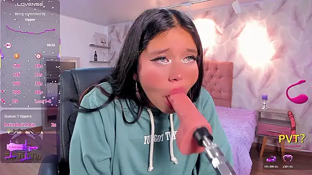 Snapshot of blair_harrison chatting on 03-05-26, 12:01 blair harrison online show from 03-05-26, 12:01