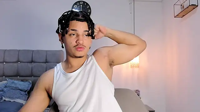 Snapshot of samxx_muscle chatting on 01-12-26, 02:00 samxx muscle online show from 01-12-26, 02:00