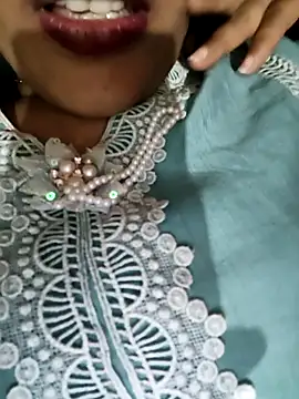 Eshwari Chopra online show from 11-27-25, 05:04