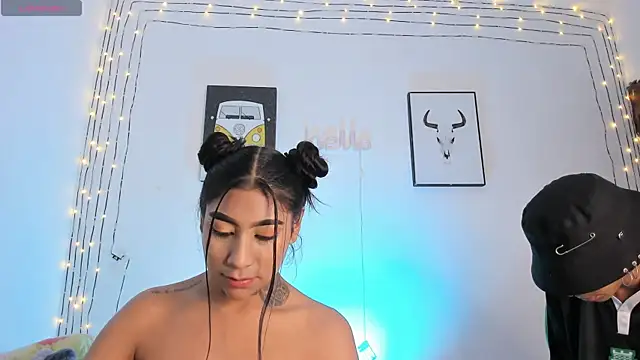 Snapshot of candyandmarilyn chatting on 12-19-25, 09:38 candyandmarilyn online show from 12-19-25, 09:38