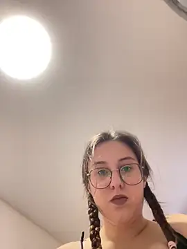 Vviikkssiikk online show from 11-24-25, 07:57