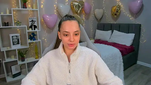 Snapshot of MelanieAlves chatting on 02-15-26, 01:41 MelanieAlves online show from 02-15-26, 01:41