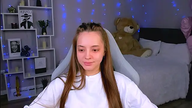 MelanieAlves online show from 04-17-26, 02:31