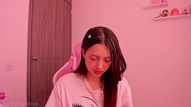 ImBunnyNova online show from 05-22-26, 06:13
