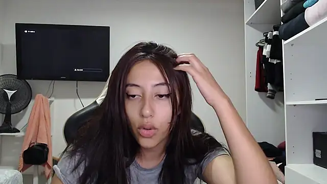 Snapshot of babygirlfree chatting on 02-14-26, 06:32 babygirlfree online show from 02-14-26, 06:32