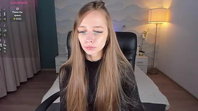 Amy Waynee online show from 10-13-25, 10:10