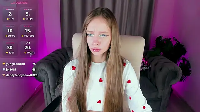 Amy Waynee online show from 11-19-25, 06:02