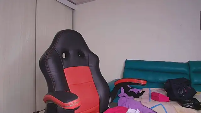 Snapshot of lovehotpink chatting on 11-24-25, 08:52 lovehotpink online show from 11-24-25, 08:52