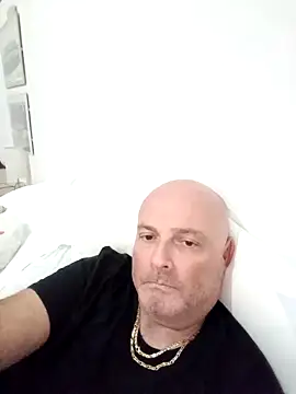 Alexis Bull online show from 10-07-25, 02:47