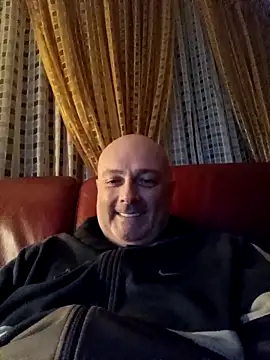 Alexis Bull online show from 10-22-25, 11:04