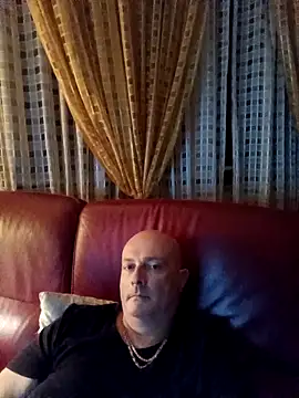 Alexis Bull online show from 10-26-25, 11:09