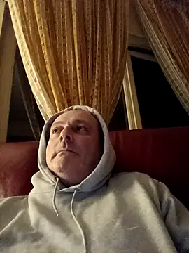 Snapshot of Alexis_Bull chatting on 01-13-26, 11:10 Alexis Bull online show from 01-13-26, 11:10