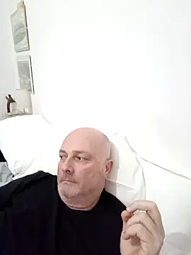 Snapshot of Alexis_Bull chatting on 03-04-26, 05:52 Alexis Bull online show from 03-04-26, 05:52