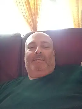 Snapshot of Alexis_Bull chatting on 06-14-26, 02:41 Alexis Bull online show from 06-14-26, 02:41