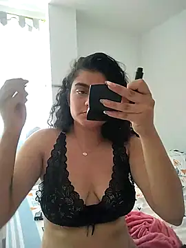 Snapshot of carlafox05 chatting on 09-23-25, 03:59 carlafox05 online show from 09-23-25, 03:59