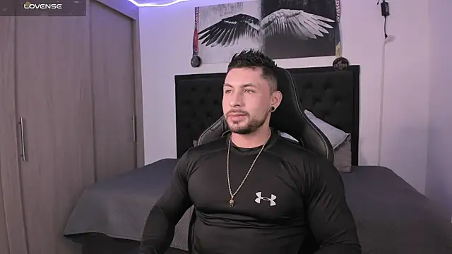 santi aesthetic online show from 10-24-25, 03:36