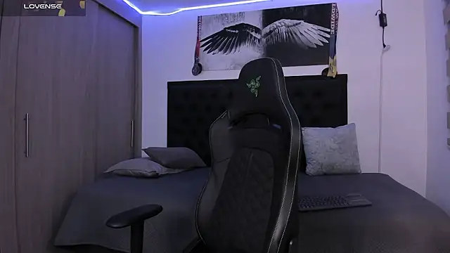 Snapshot of santi_aesthetic chatting on 02-01-26, 03:05 santi aesthetic online show from 02-01-26, 03:05