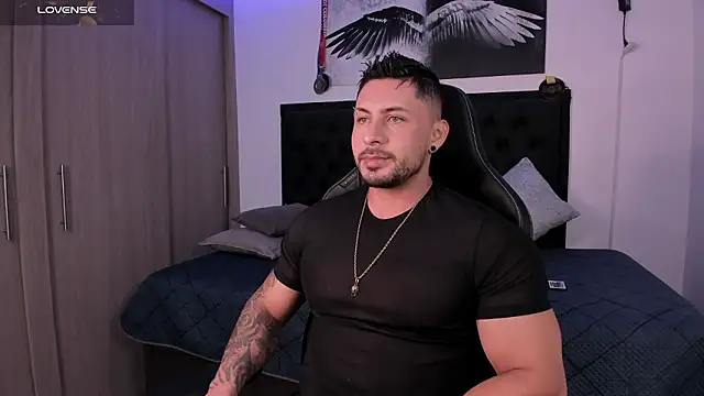 Snapshot of santi_aesthetic chatting on 02-15-26, 12:07 santi aesthetic online show from 02-15-26, 12:07