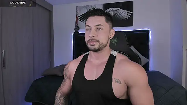 Snapshot of santi_aesthetic chatting on 05-11-26, 03:34 santi aesthetic online show from 05-11-26, 03:34