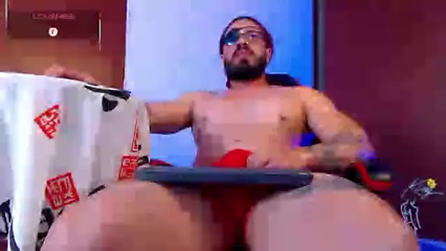 Snapshot of pirata_fitness chatting on 07-08-26, 02:43 pirata fitness online show from 07-08-26, 02:43
