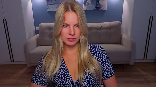 Snapshot of MelanieBennett chatting on 07-11-26, 09:12 MelanieBennett online show from 07-11-26, 09:12