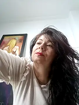 Snapshot of lunadicty chatting on 12-25-24, 12:59 lunadicty online show from 12-25-24, 12:59