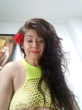 Snapshot of lunadicty chatting on 02-21-25, 01:11 lunadicty online show from 02-21-25, 01:11