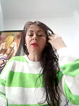 Snapshot of lunadicty chatting on 02-25-25, 08:30 lunadicty online show from 02-25-25, 08:30