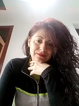 Snapshot of lunadicty chatting on 09-26-25, 11:31 lunadicty online show from 09-26-25, 11:31