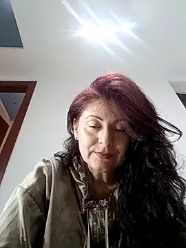 Snapshot of lunadicty chatting on 09-27-25, 09:53 lunadicty online show from 09-27-25, 09:53