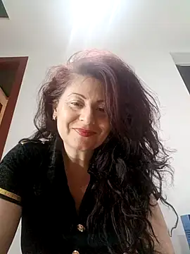 Snapshot of lunadicty chatting on 10-16-25, 12:33 lunadicty online show from 10-16-25, 12:33